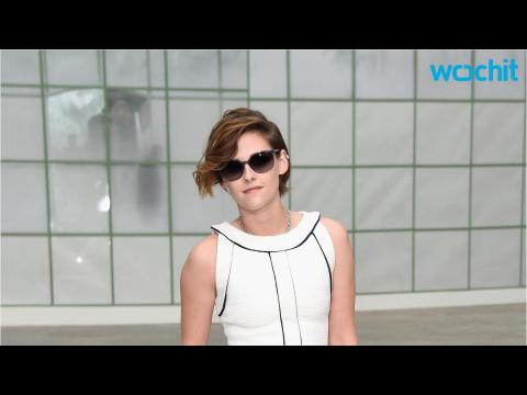 VIDEO : Kristen Stewart Poses as Photojournalist in New Chanel Eyewear Campaign