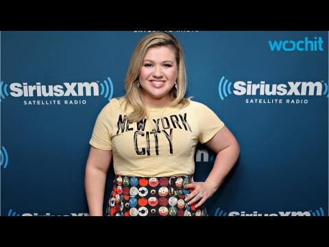 VIDEO : Kelly Clarkson Says She Wants a Baby Boy Next