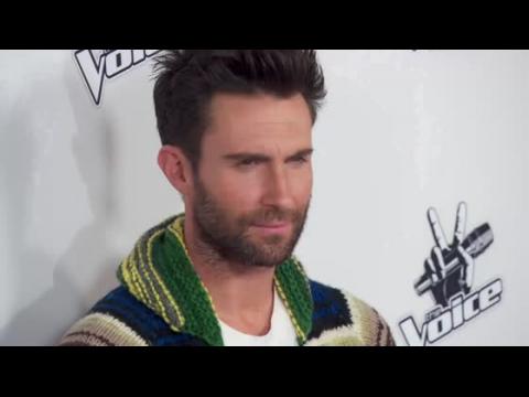 VIDEO : Adam Levine Recalls Getting Rushed on Stage by Female Fan