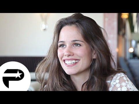 VIDEO : Lucie Lucas - La srie, sa famille, ses filles, l'actrice de Clem se confie - Interview