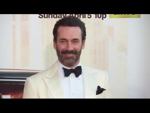 VIDEO : Jon Hamm's Violent Fraternity Hazing Charges Revealed