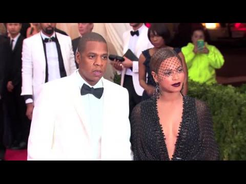 VIDEO : Jay Z Bought Beyonce a Dragon Egg From 'Game of Thrones'