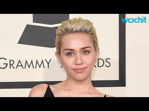 VIDEO : Miley Cyrus Performs Haunting New Song