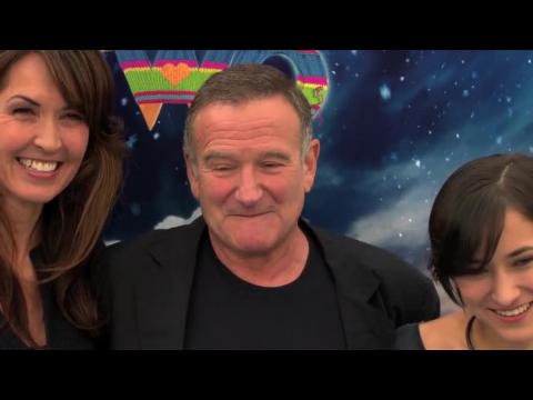 VIDEO : Celebrities Pay Tribute to Robin Williams