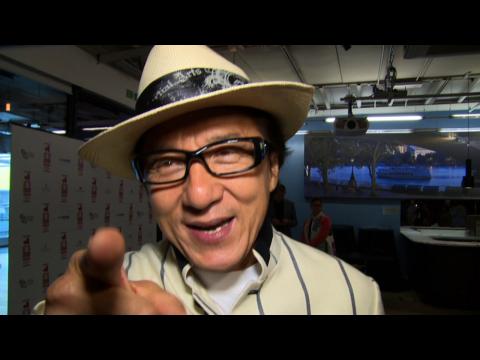 VIDEO : Jackie Chan Tells Funny and Nice Story About Robin Williams