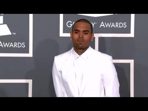 VIDEO : Chris Brown essaie-t-il de reconquérir Rihanna ?