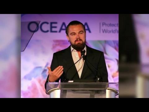 VIDEO : Leonardo DiCaprio met son charisme à profit