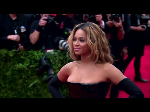 VIDEO : Les fans appellent Beyonce une belle menteuse après ce qui pourrait être une retouche photo