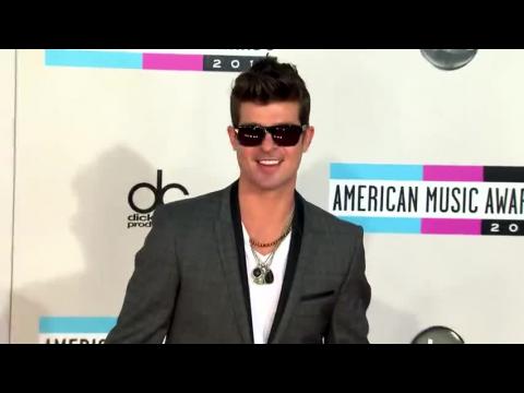 VIDEO : Cops Called To Robin Thicke's House For Noise Complaints