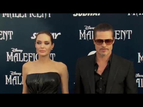 VIDEO : Brad Pitt and Angelina Jolie Earn $5M for Wedding Pics