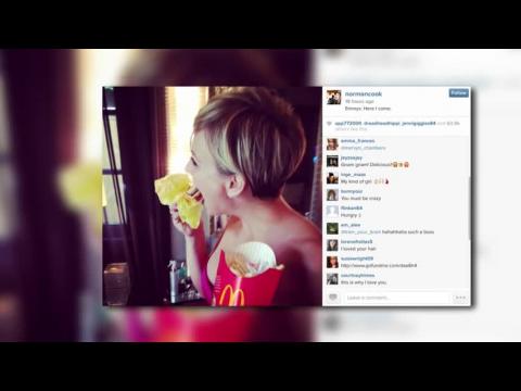 VIDEO : Kaley Cuoco Chows Down On McDonald's Before The Emmys