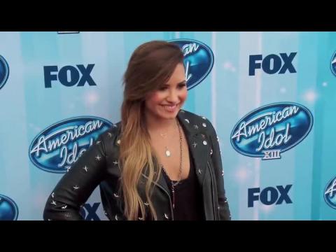 VIDEO : Demi Lovato Injured While On Her World Tour