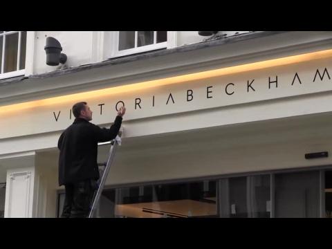 VIDEO : La tienda de Victoria Beckham finalmente abre