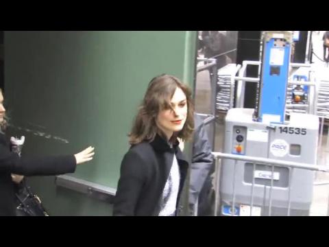VIDEO : Keira Knightley Doesn't Fear Getting Old