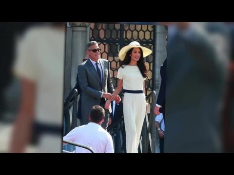 VIDEO : George Clooney and Amal Alamuddin Make Their Marriage Legal