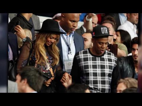 VIDEO : Beyonc and Jay-Z Watch a Football Match With David Beckham
