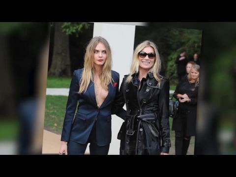 VIDEO : Cara Delevingne and Kate Moss Rule London Fashion Week