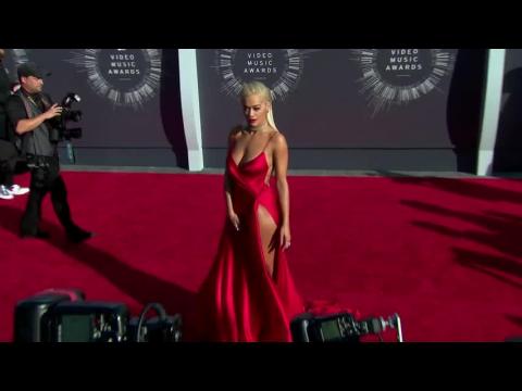 VIDEO : Rita Ora es la cara de la nueva campaa de Roberto Cavalli