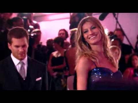 VIDEO : This Is How Tom Brady Keeps Gisele Bundchen's Attention