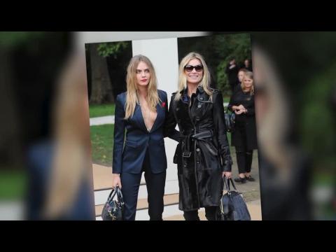 VIDEO : Cara Delevingne y Kate Moss lideraron Semana de Moda en Londres