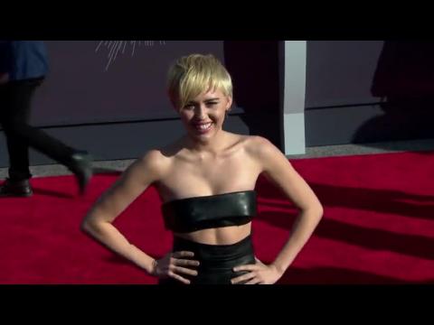 VIDEO : Couple Jailed for Robbing Miley Cyrus