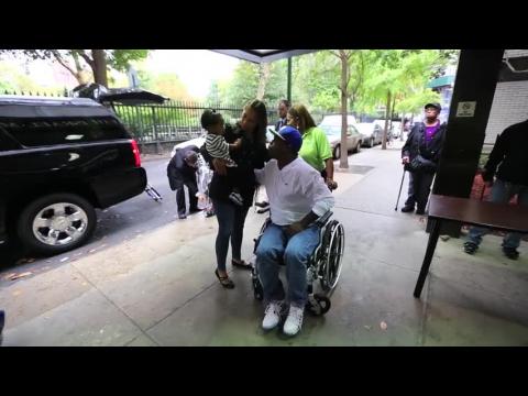 VIDEO : Tracy Morgan vu en train d'entrer dans un hpital  New York.