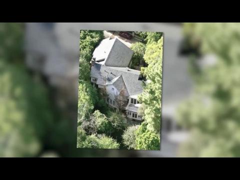 VIDEO : Jennifer Lawrence Buys $7M Home Previously Owned by Jessica Simpson