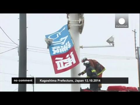 Japon: les premiers dégâts du typhon Vongfong