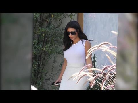 VIDEO : Kim Kardashian Is Looking Super Chic