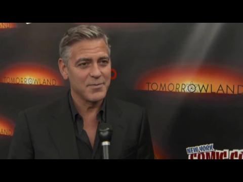 VIDEO : George Clooney Was Thinking About Dressing Up Like A Mouse