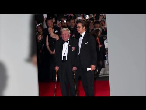 VIDEO : Brad Pitt lleva al hroe de guerra Peter Comfort al lanzamiento de Fury
