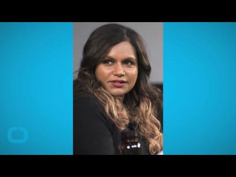 VIDEO : Mindy kaling has 7 hilarious steps to achieve the perfect valentine's day