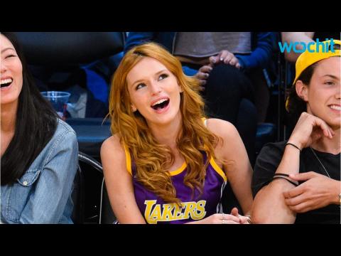 VIDEO : Bella Thorne & Guy Who's Not Brandon Lee Kiss at Lakers Game...So Who Is She Really Dating?