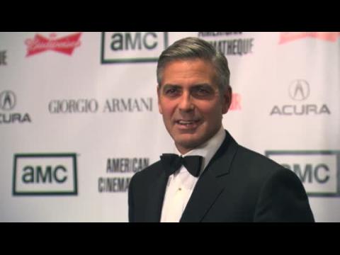 VIDEO : Approaching George Clooney Will Cost You $600