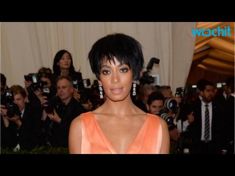 VIDEO : Solange Knowles Has a Sweet Museum Day With Family - Including Blue Ivy!