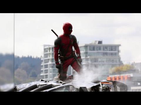 VIDEO : Ryan Reynolds Suits Up To Film Deadpool in Vancouver