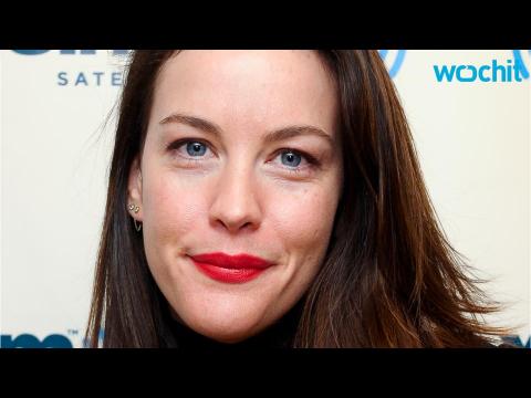 VIDEO : Liv Tyler Enjoys Some Fun in the Sun With Her Family and a Friend