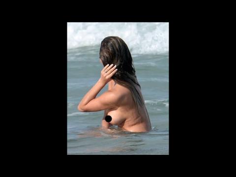 VIDEO : HOT ! La femme de John Legend se baigne nue dans la mer