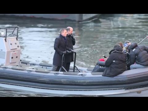 VIDEO : Daniel Craig's Back Filming Bond In Rome After His Recent Injuries