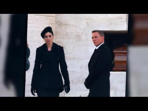 VIDEO : 007 Daniel Craig et Monica Bellucci tournent une scne sombre pour Spectre