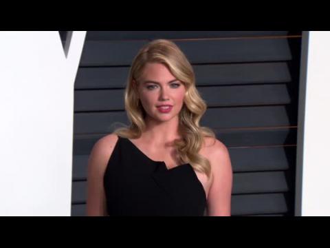 VIDEO : Kate Upton Says We're Losing The Art of Social Media