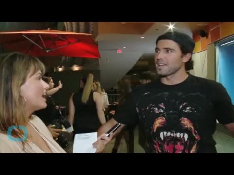 VIDEO : Brody jenner orders scott disick a drink, disregards his sobriety
