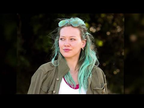 VIDEO : Hilary Duff Explains Why She Changed Her Hair to 'Mermaid' Blue