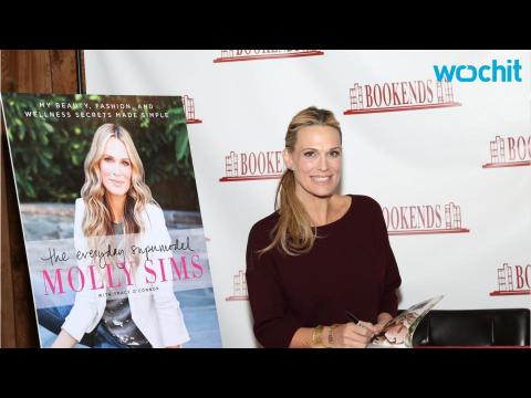 VIDEO : Molly Sims' Post-Baby Bod 5 Days After Giving Birth Will Make Your Jaw Drop: See Her Unbelie