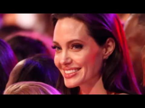 VIDEO : Premire sortie pour Angelina Jolie depuis son opration