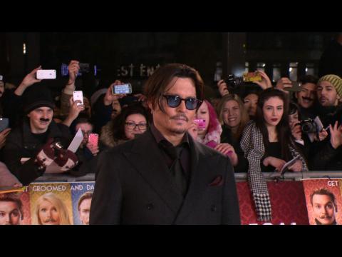 VIDEO : Johnny Depp aurait-il choisi sa mère à la place de Vanessa Paradis ?