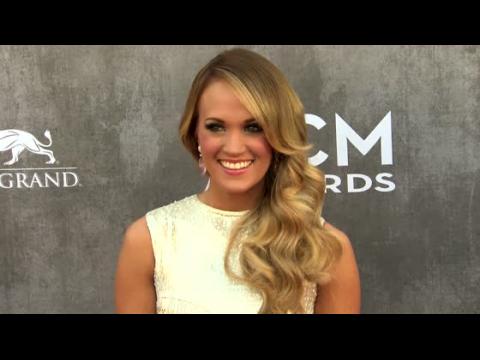 VIDEO : Carrie Underwood n'a pas encore choisi de nom pour son bb