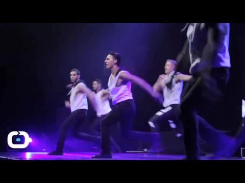 VIDEO : You'll never guess who julianne and derek hough want to go on tour with-