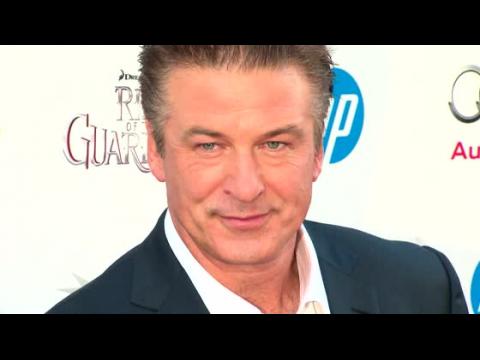 VIDEO : Alec Baldwin Signs on to Play Mayor of NYC on TV