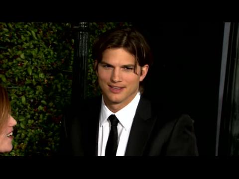 VIDEO : Ashton Kutcher Brags About Sex With Mila Kunis at Tech Conference